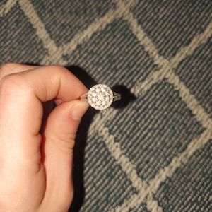 Used women's sterling silver ring